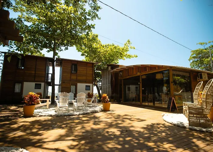 Ilha Do Mel Lodges